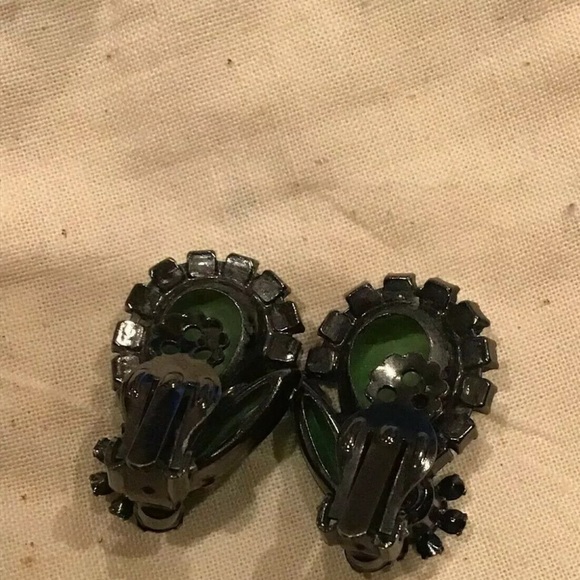 Beautiful Green Floral Clip On Earrings - Picture 3 of 4